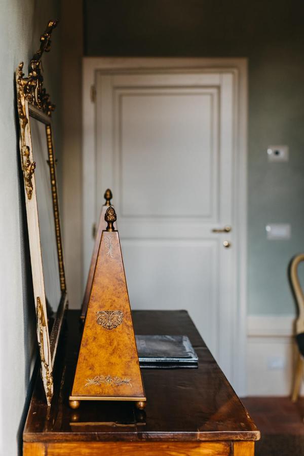 Palazzo Feroci - Residenza D'Epoca Apartment Pisa Luaran gambar